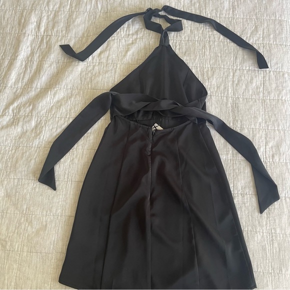 Urban Outfitters Black Satin Halter Mini Dress - Picture 4 of 5